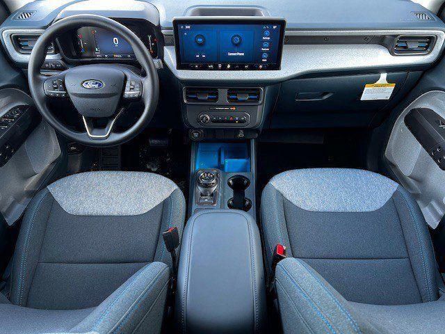 Photo of 2025 White Ford Maverick