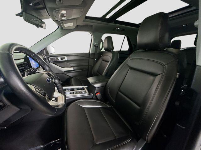 Photo of 2022 Carbonized Gray Metallic Ford Explorer