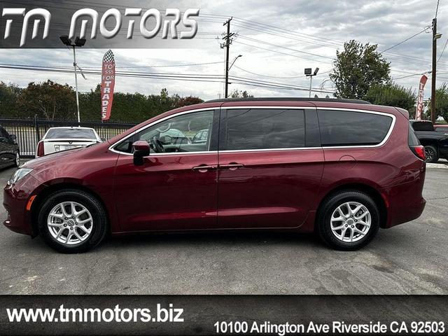 Photo of 2020 Velvet Red Pearlcoat Chrysler Voyager