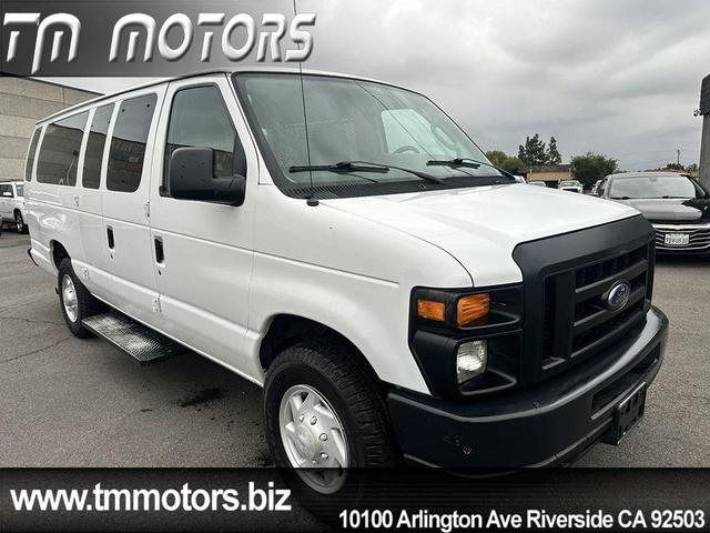 Photo of 2009 Oxford White Ford E350 Super Duty