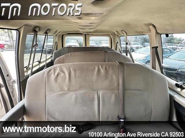 Photo of 2011 Oxford White Ford E350 Super Duty