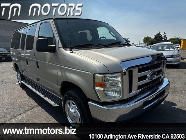 Photo of 2011 Oxford White Ford E350 Super Duty