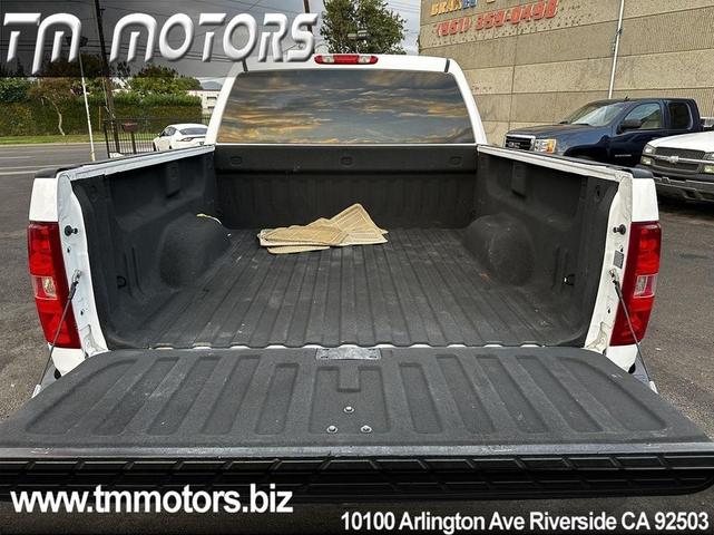 Photo of 2013 Summit White Chevrolet Silverado 1500