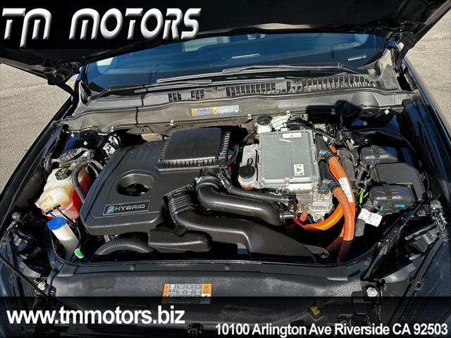 Photo of 2018 Shadow Black Ford Fusion Hybrid