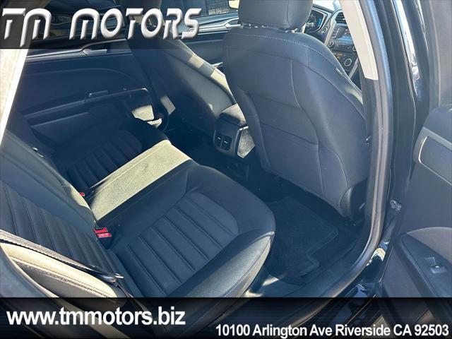 Photo of 2018 Shadow Black Ford Fusion Hybrid