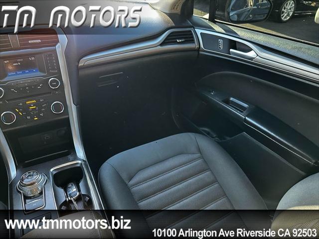 Photo of 2018 Shadow Black Ford Fusion Hybrid
