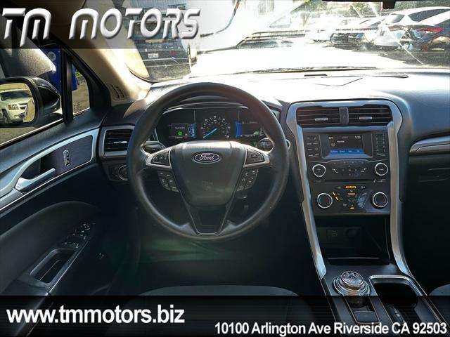 Photo of 2018 Shadow Black Ford Fusion Hybrid