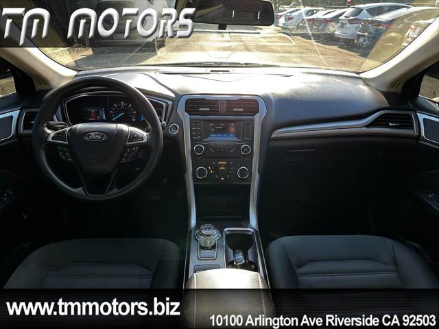 Photo of 2018 Shadow Black Ford Fusion Hybrid