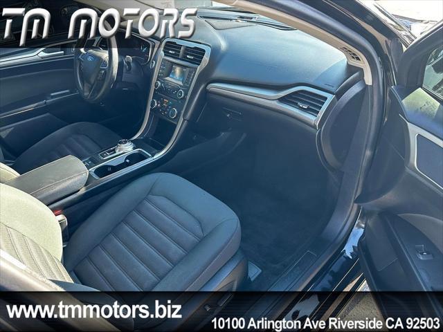 Photo of 2018 Shadow Black Ford Fusion Hybrid