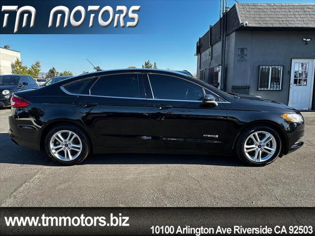 Photo of 2018 Shadow Black Ford Fusion Hybrid