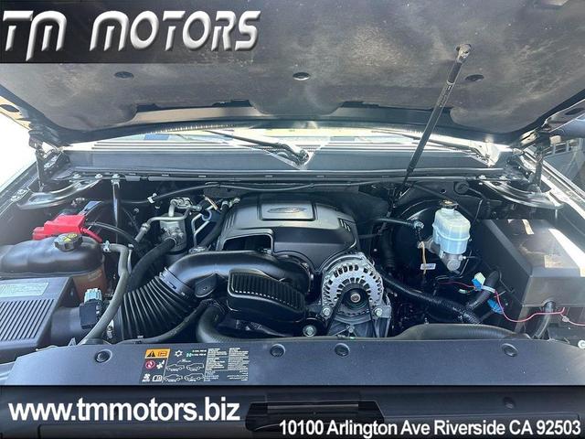 Photo of 2011 Black Chevrolet Suburban