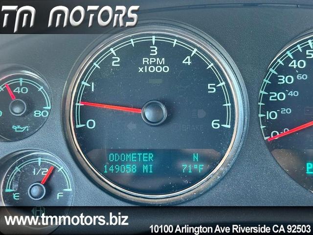 Photo of 2011 Black Chevrolet Suburban