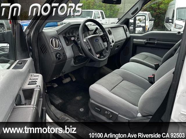 Photo of 2015 Oxford White Ford F-250