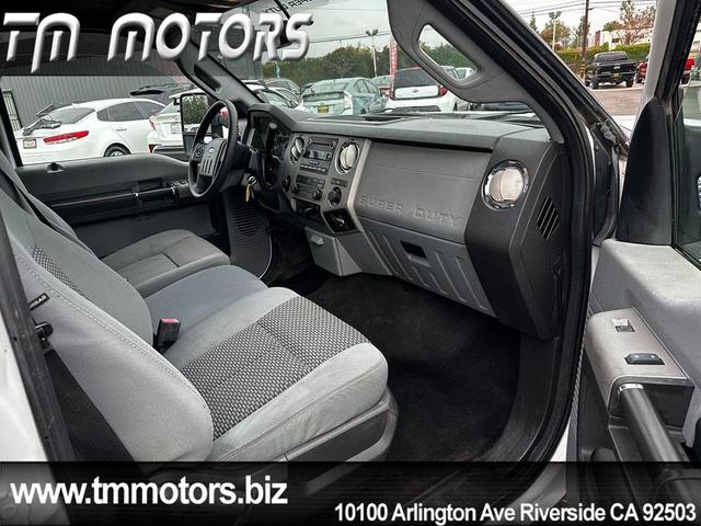 Photo of 2015 Oxford White Ford F-250
