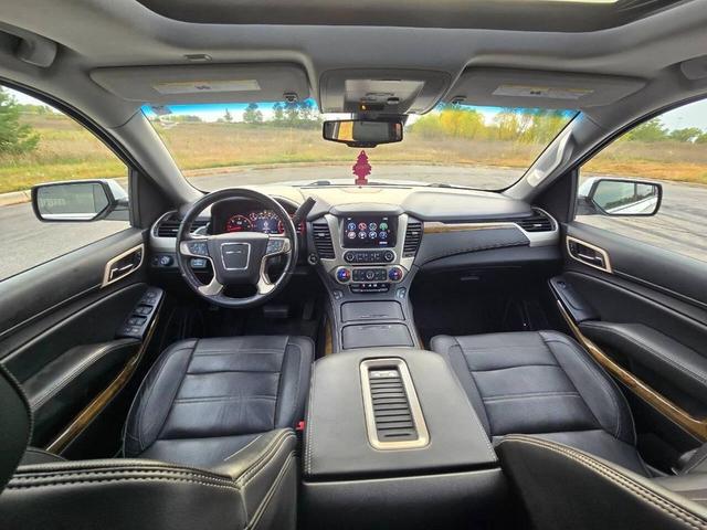 Photo of 2016 White Frost Tricoat GMC Yukon