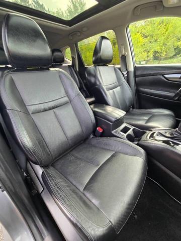 Photo of 2017 Gun Metallic Nissan Rogue