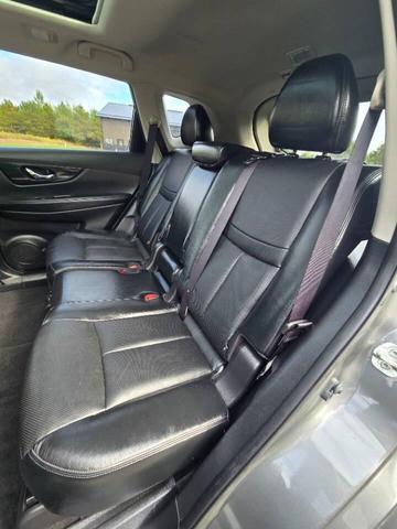 Photo of 2017 Gun Metallic Nissan Rogue