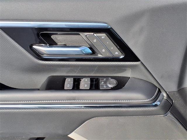 Photo of 2025 Summit White GMC Sierra EV