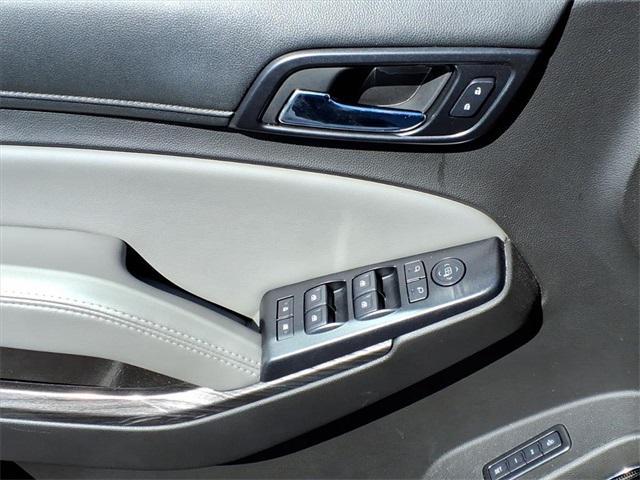 Photo of 2018 Summit White Chevrolet Tahoe