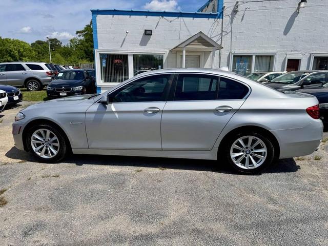 Photo of 2014 Silver BMW 528