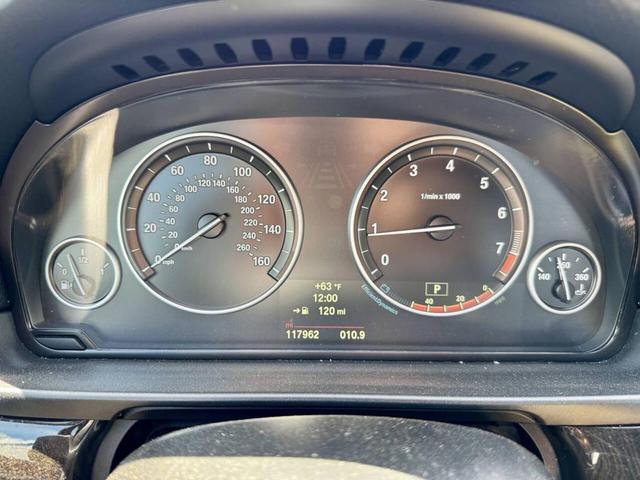 Photo of 2014 Silver BMW 528