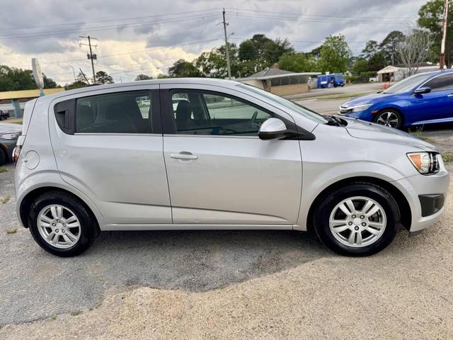 Photo of 2016 Silver Ice Metallic Chevrolet Sonic