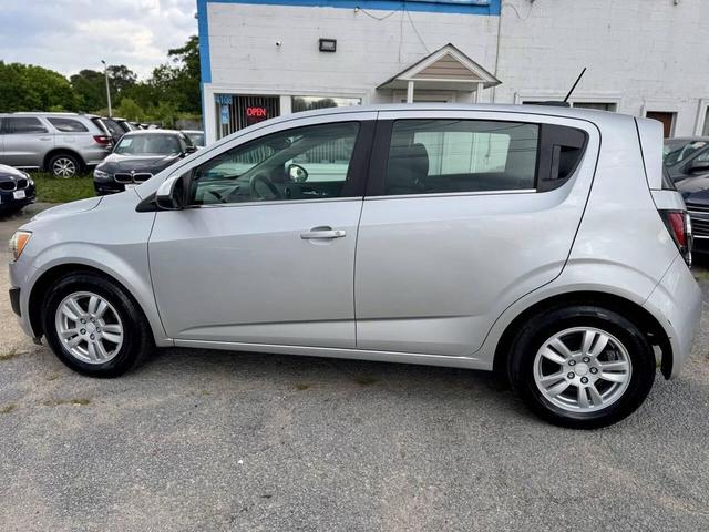 Photo of 2016 Silver Ice Metallic Chevrolet Sonic