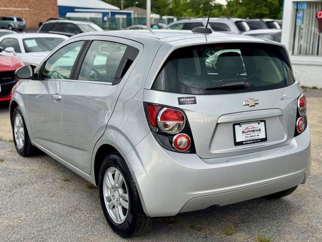 Photo of 2016 Silver Ice Metallic Chevrolet Sonic