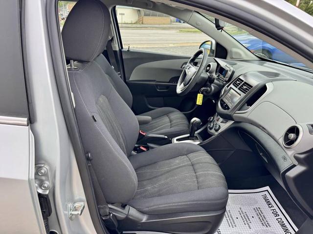 Photo of 2016 Silver Ice Metallic Chevrolet Sonic