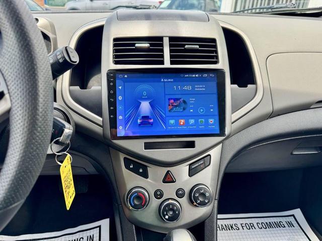Photo of 2016 Silver Ice Metallic Chevrolet Sonic
