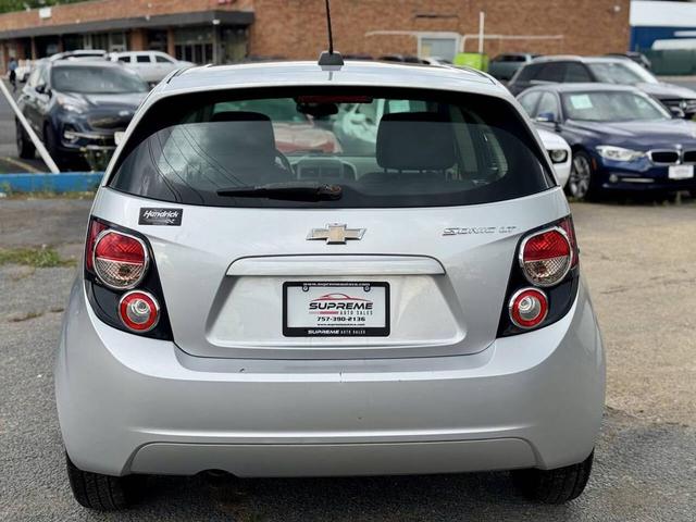 Photo of 2016 Silver Ice Metallic Chevrolet Sonic
