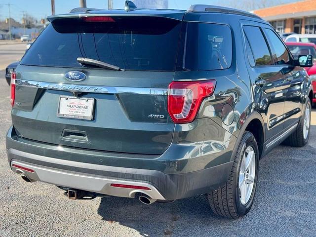 Photo of 2016 Green Ford Explorer
