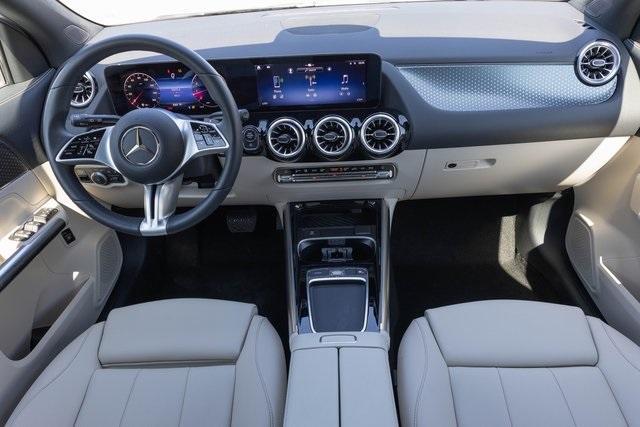 Photo of 2024 White Mercedes-Benz GLA 250