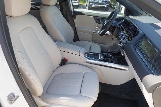 Photo of 2024 White Mercedes-Benz GLA 250