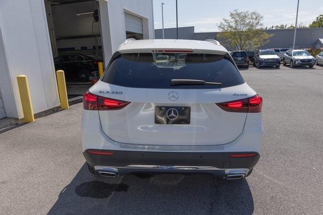 Photo of 2024 White Mercedes-Benz GLA 250