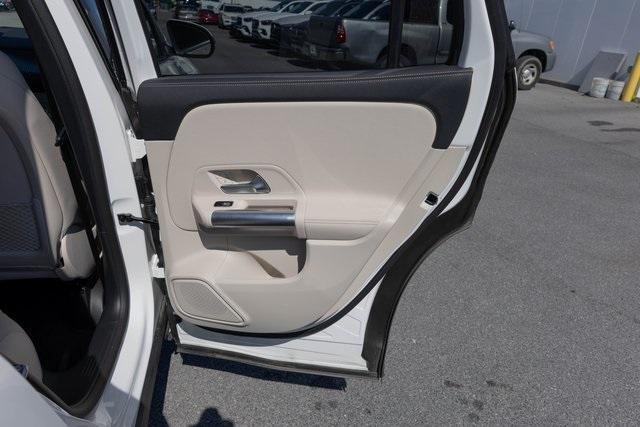 Photo of 2024 White Mercedes-Benz GLA 250