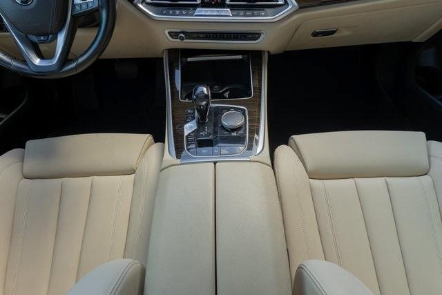 Photo of 2020 Mineral White Metallic BMW X5