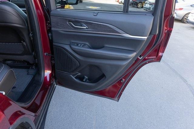 Photo of 2025 Velvet Red Pearlcoat Jeep Grand Cherokee