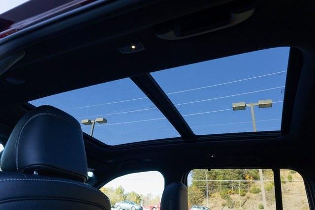 Photo of 2025 Velvet Red Pearlcoat Jeep Grand Cherokee