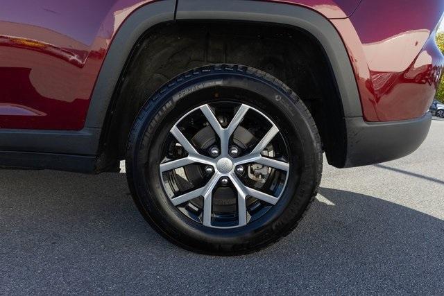 Photo of 2025 Velvet Red Pearlcoat Jeep Grand Cherokee