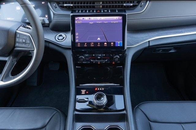Photo of 2025 Velvet Red Pearlcoat Jeep Grand Cherokee