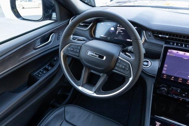 Photo of 2025 Velvet Red Pearlcoat Jeep Grand Cherokee