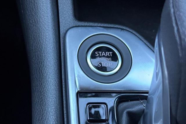 Photo of 2025 Black Nissan Sentra