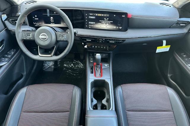 Photo of 2025 Super Black Nissan Kicks