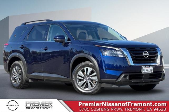 Photo of 2024 Deep Ocean Blue Nissan Pathfinder