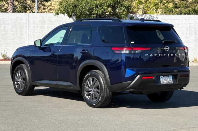 Photo of 2024 Deep Ocean Blue Nissan Pathfinder