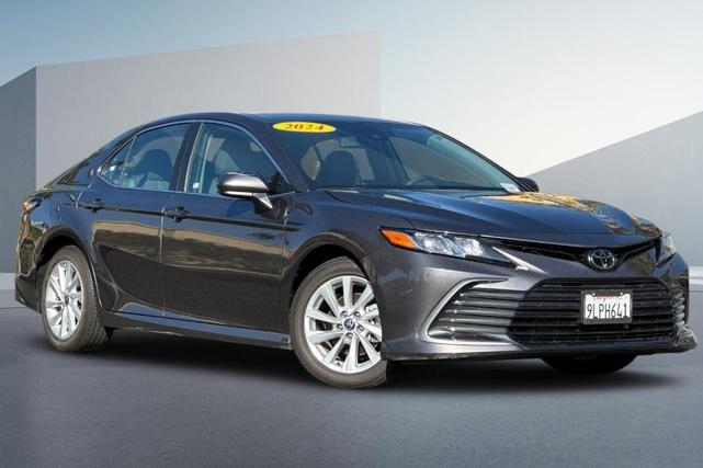 Photo of 2024 Predawn Gray Mica Toyota Camry