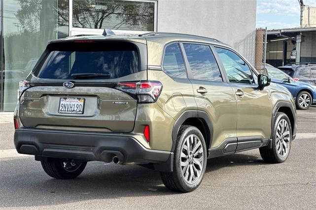 Photo of 2025 Autumn Green Metallic Subaru Forester