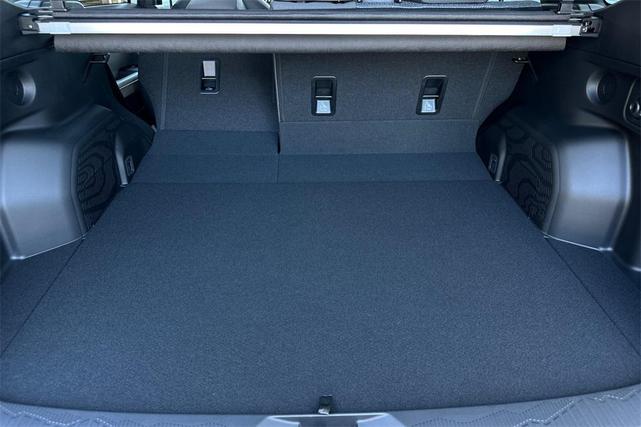 Photo of 2025 White Pearl Subaru Forester