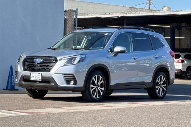 Photo of 2024 Ice Silver Metallic Subaru Forester